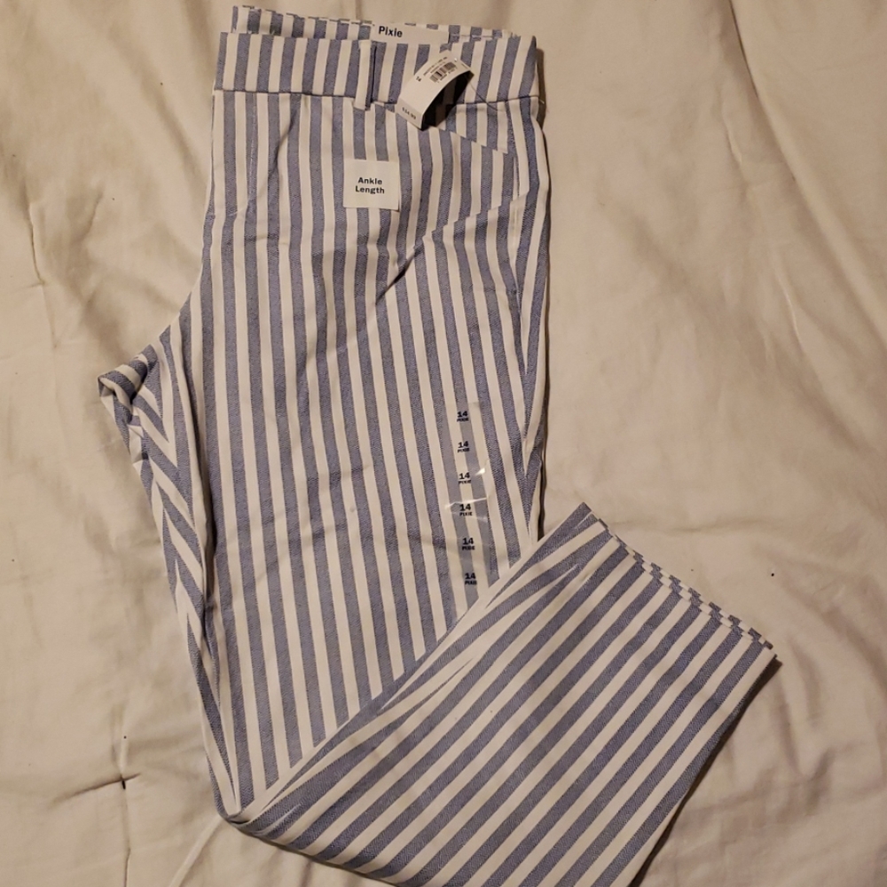 Old Navy Pixie ankle pants